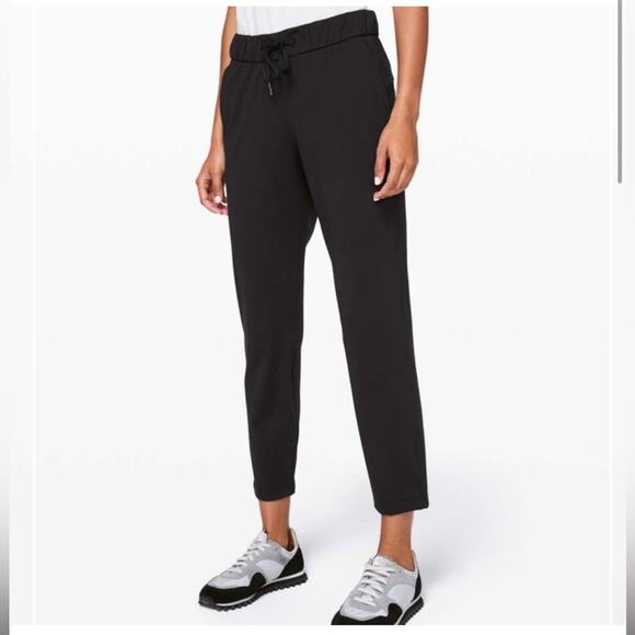 Lululemon On The Fly Black Pants - Picture 3 of 9